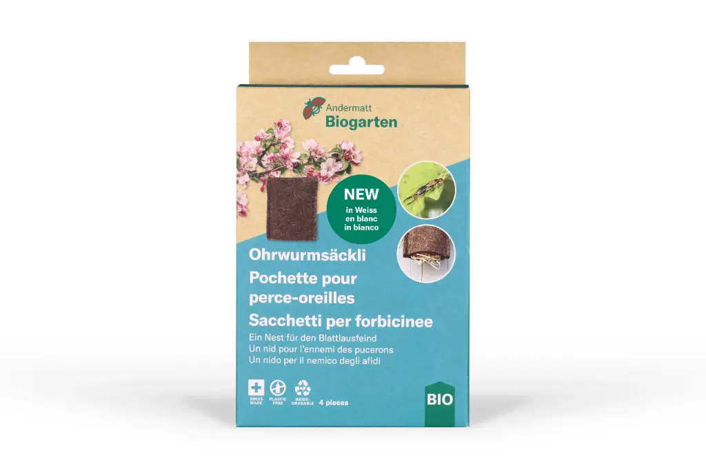 Pouch for earwigs