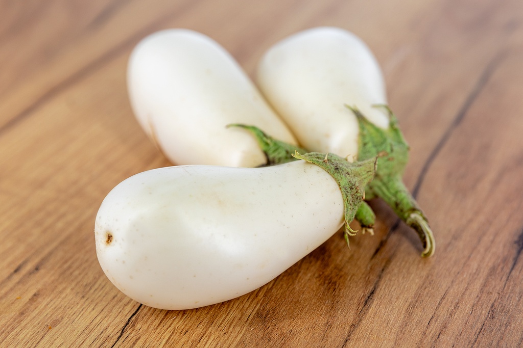 Eggplant, White ball